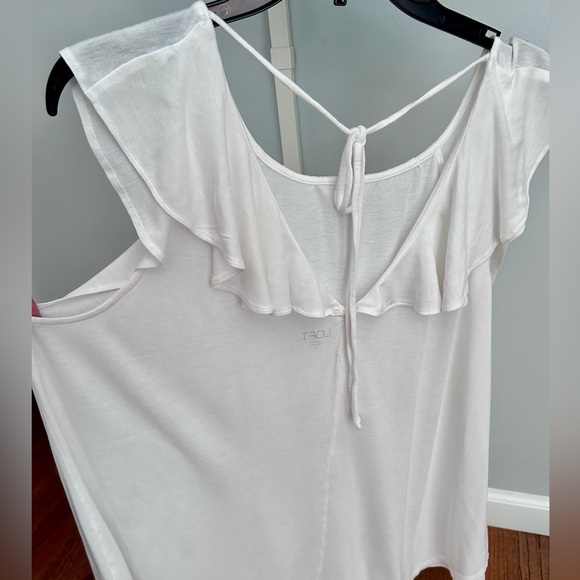 Loft Women’s Top - Picture 3 of 7